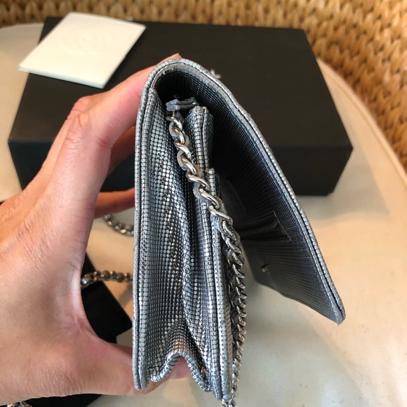AUTHENTIC!!!  CHANEL QUILTED WALLET ON A CHAIN - Picture 6 of 14